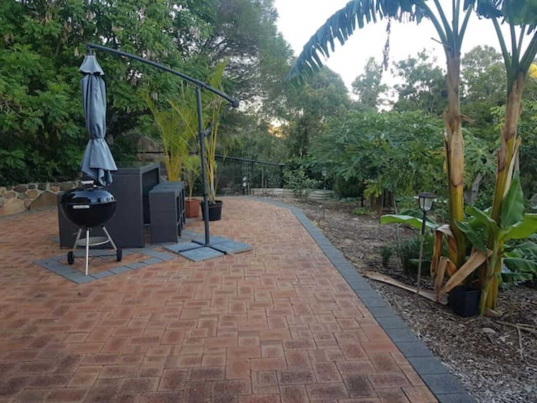 Accommodation on the escarpment of Perth Hills - incredible views and sunsets   — image 26