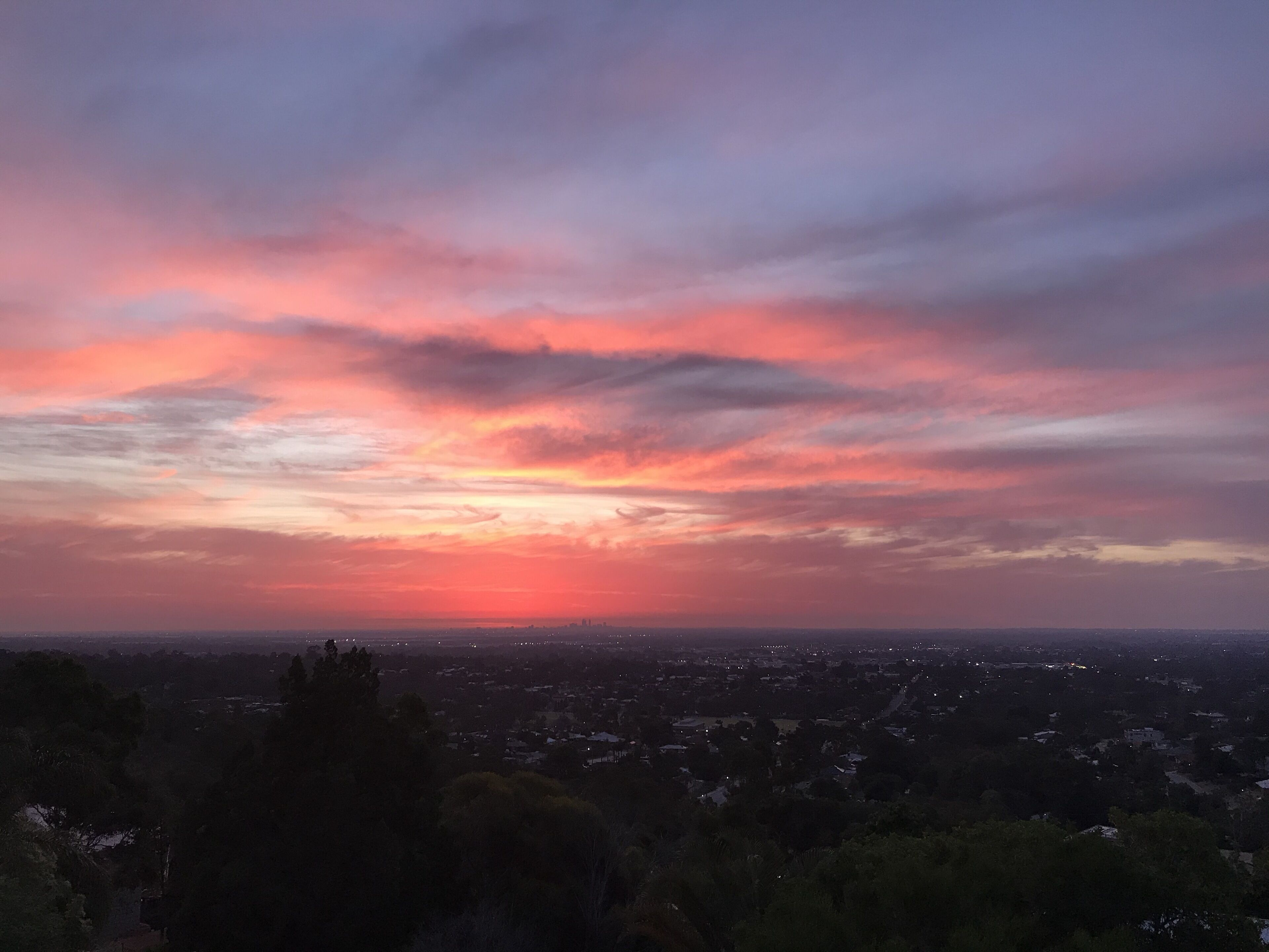 Accommodation on the escarpment of Perth Hills - incredible views and sunsets   — image 5