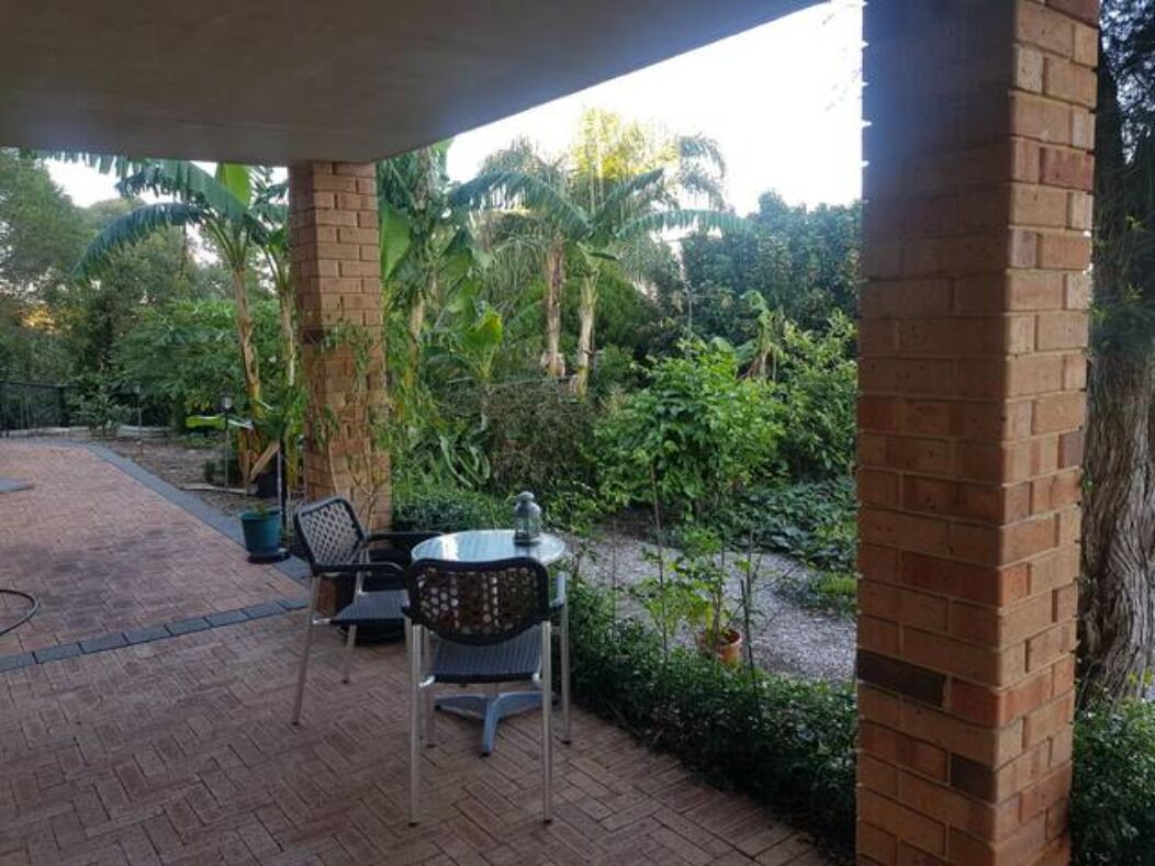 Accommodation on the escarpment of Perth Hills - incredible views and sunsets   — image 22