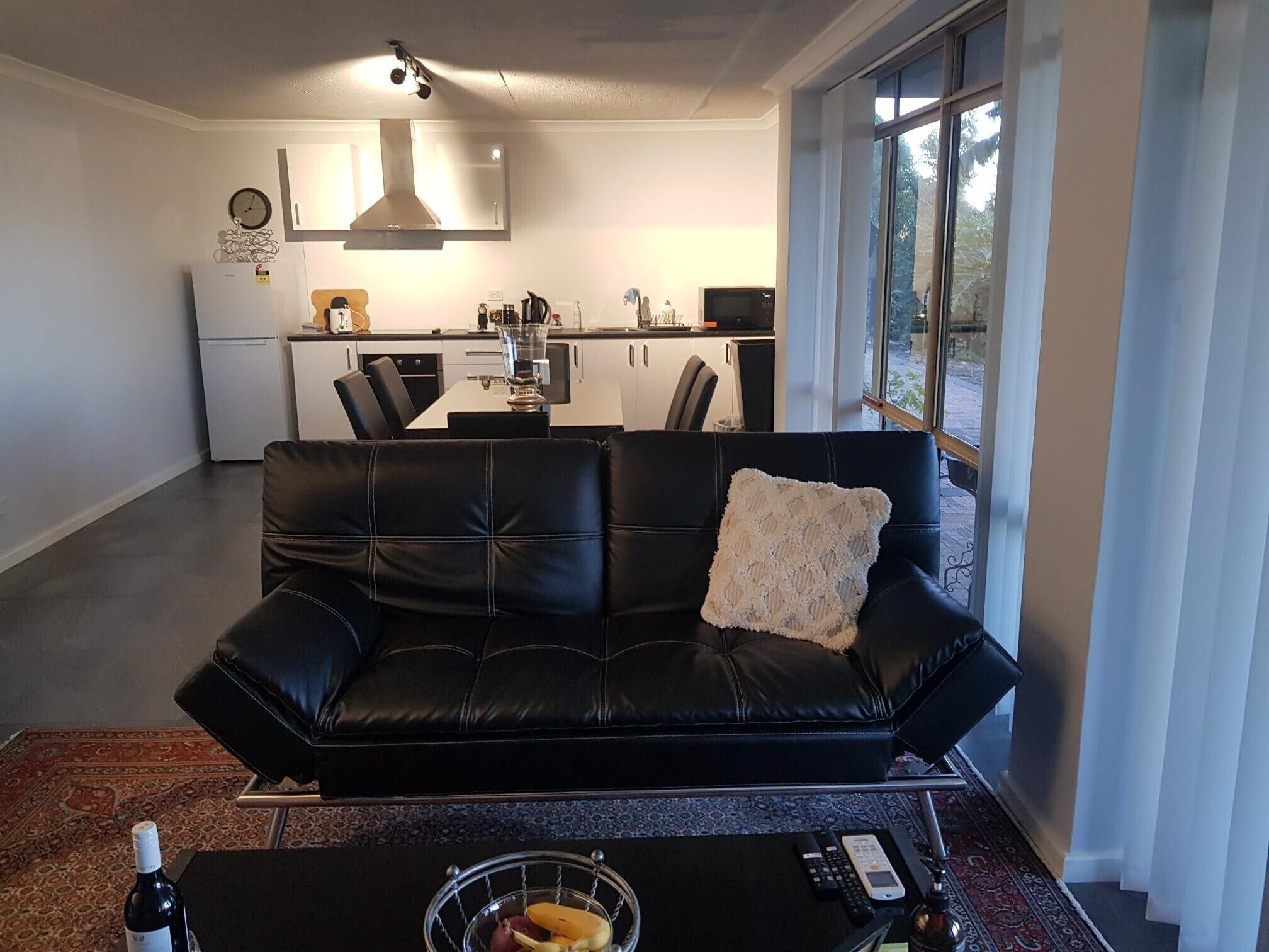 Accommodation on the escarpment of Perth Hills - incredible views and sunsets   — image 19