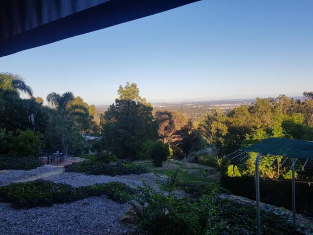 Accommodation on the escarpment of Perth Hills - incredible views and sunsets   — image 28