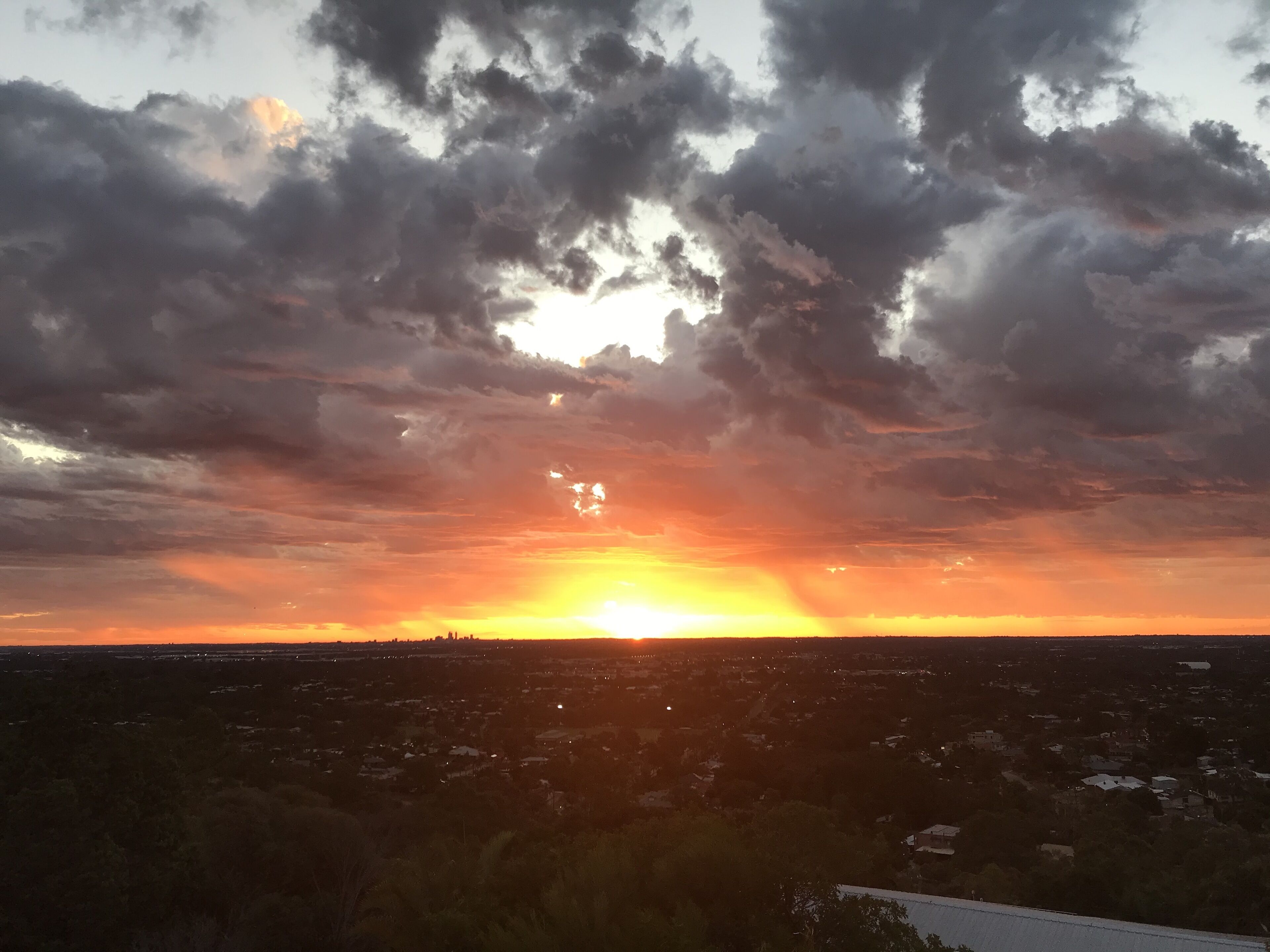 Accommodation on the escarpment of Perth Hills - incredible views and sunsets   — image 10