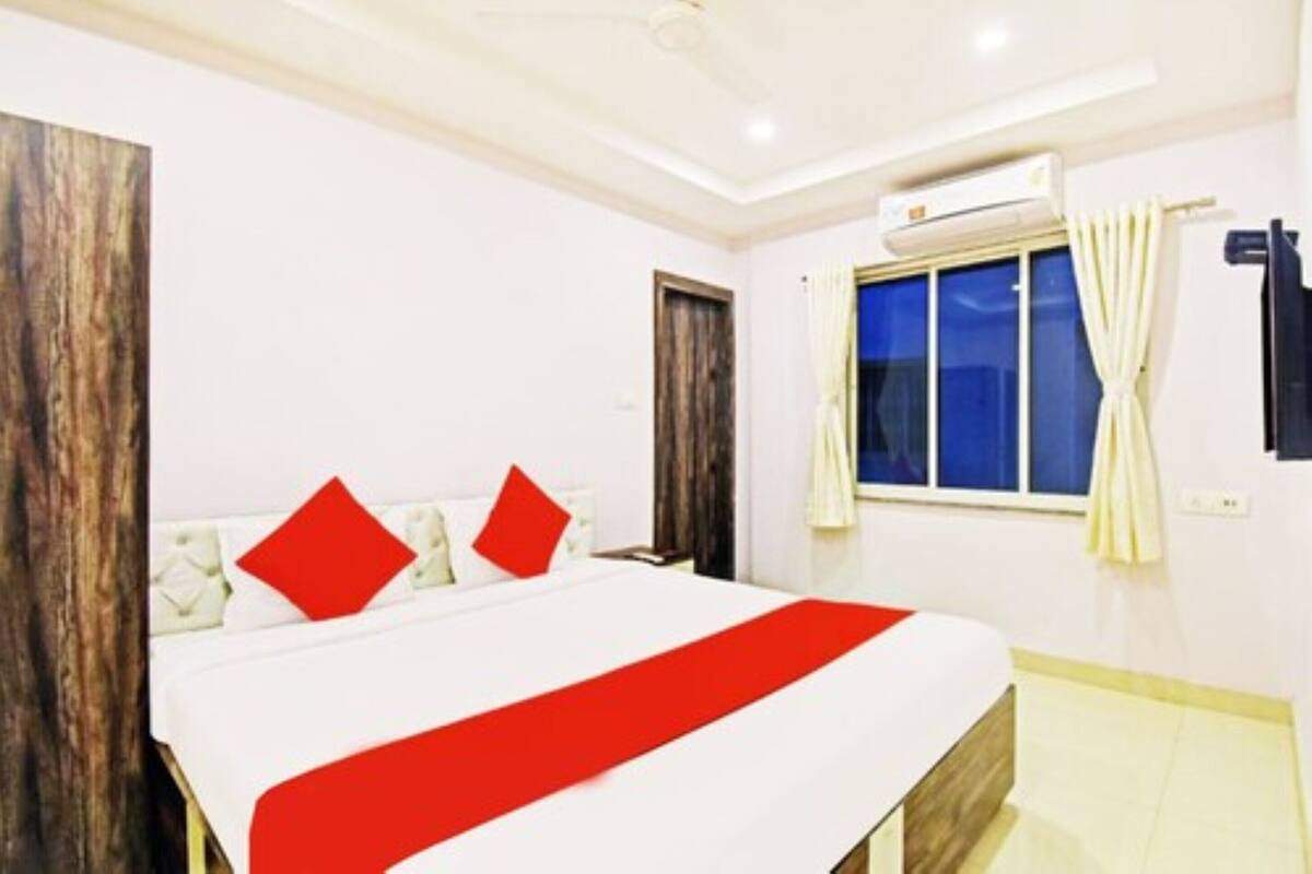 Deluxe Double Room, City View | Egyptian cotton sheets, premium bedding, down duvets, memory-foam beds
