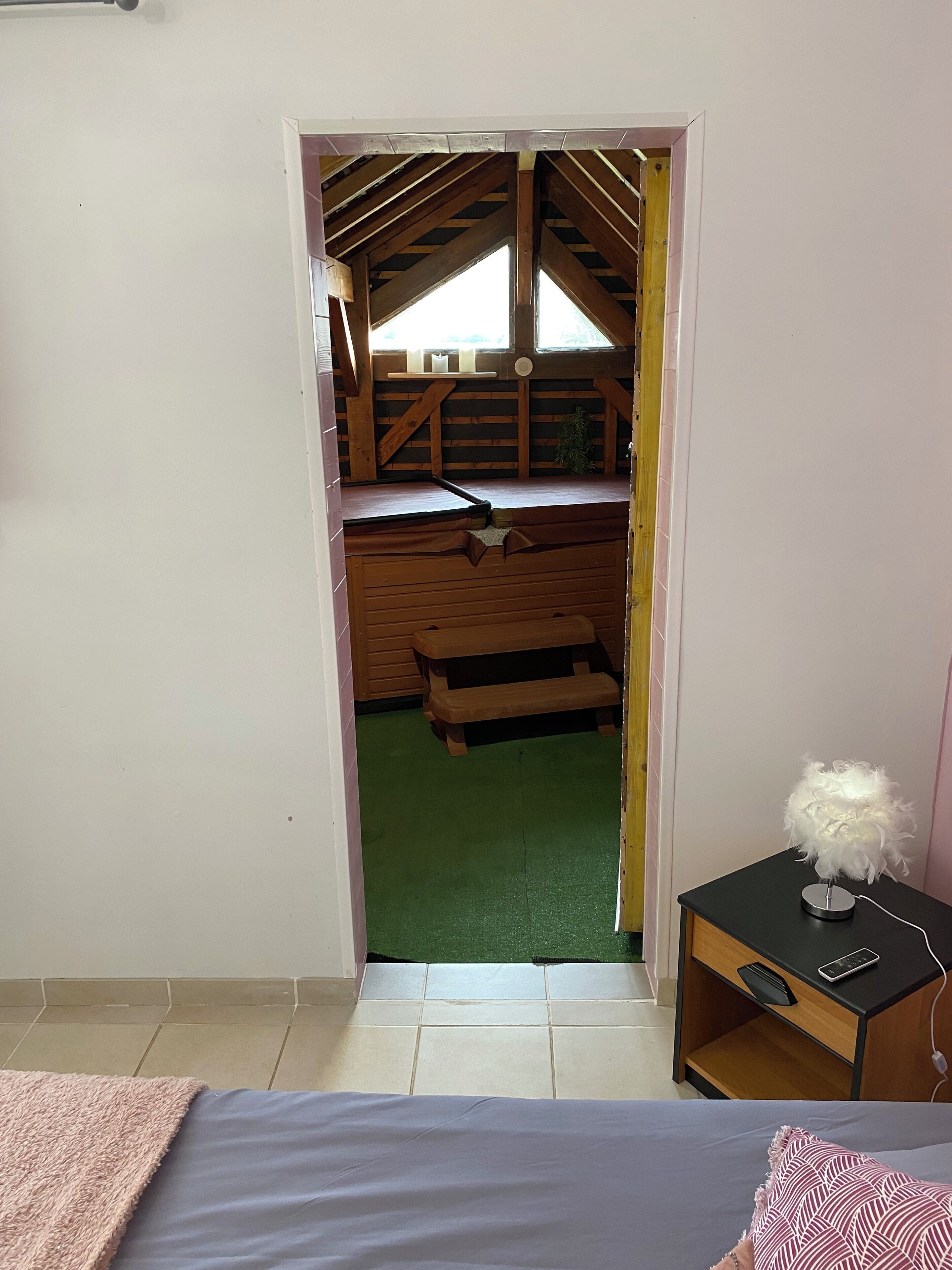 1 bedroom, iron/ironing board, travel cot, WiFi