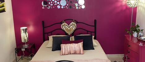 1 bedroom, iron/ironing board, travel cot, WiFi