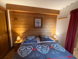 2 bedrooms