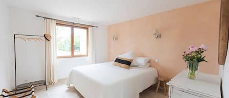 1 bedroom, soundproofing, iron/ironing board, WiFi