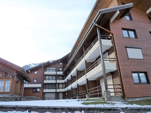 Spacious studio at the slopes with parking and balcony