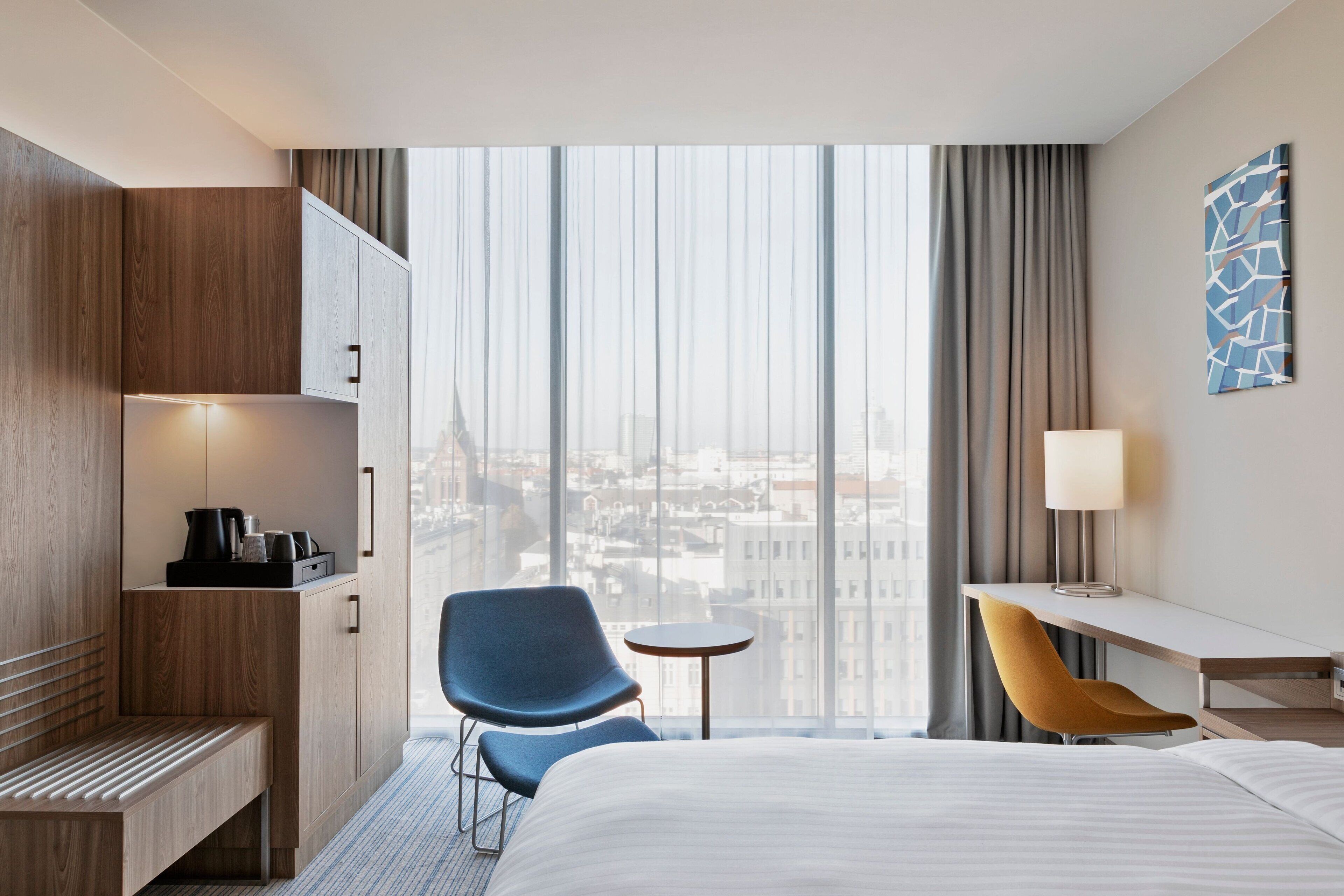 standard room, 1 king bed, city view | in-room safe, desk, laptop workspace, blackout curtains