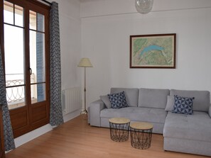 TV - Lovely apartment in Évian-les-Bains, pets allowed (Évian-les-Bains)