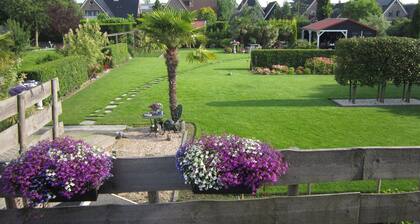 Beautiful b&b/ vacation home located on a large garden surrounded by water.
