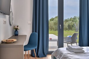 1 soverom, skrivebord, wi-fi (inkludert) og sengetøy