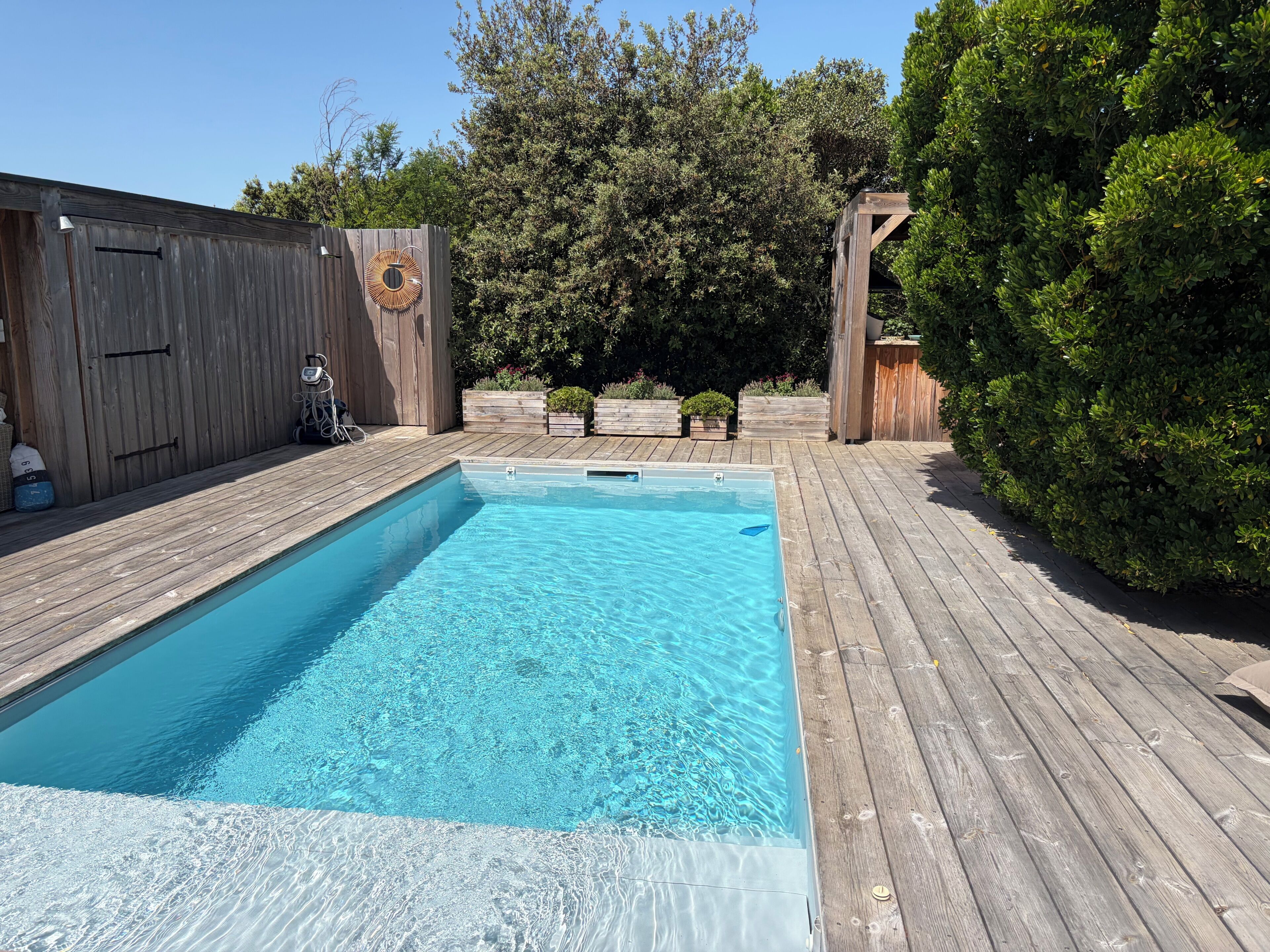 Indoor pool, outdoor pool
