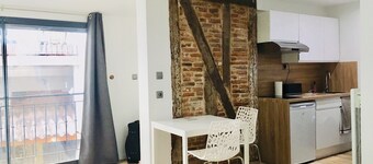 Charmant Studio Refait à Neuf, au Pied du Métro et du Tramway