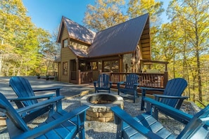 Terrace/patio - FALLING LEAF LODGE | LUXURY SECLUDED LOG CABIN (Cleveland)