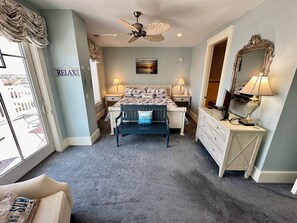 4 bedrooms, desk, iron/ironing board, free WiFi