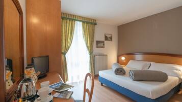 Zimmersafe, kostenloses WLAN, BettwÀsche