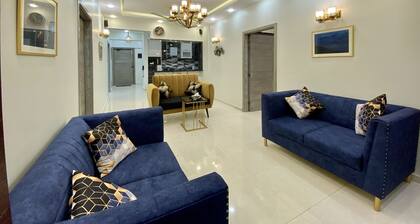 Elegant & Spacious 2br family apt, Sharahe Faisal