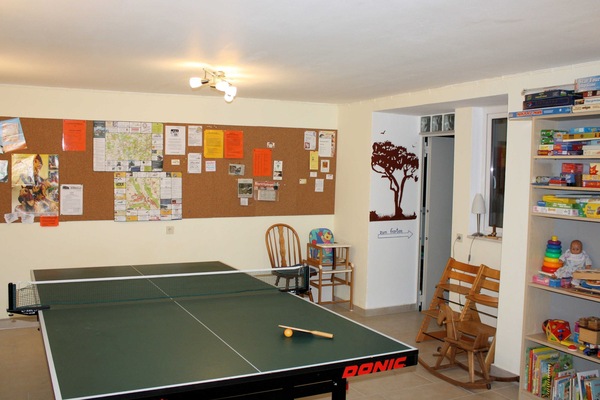 Tischtennis und Spieleraum