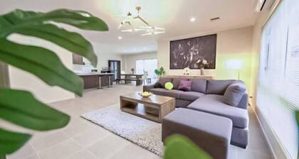 Point Cook 6 BRM 4-Bathroom House for Big Group