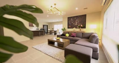 Point Cook 6 BRM 4-Bathroom House for Big Group