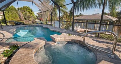 Waterfront / Pool / Hot Tub / Dock / Game Room - Close to Beach