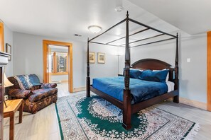 5 bedrooms, iron/ironing board, travel crib, WiFi