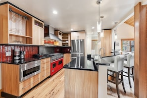 Fridge, microwave, oven, stovetop - 5BDR Ski-In/Out Escape | Hot Tub & Game Room (Breckenridge)