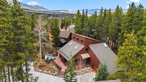 Exterior - 5BDR Ski-In/Out Escape | Hot Tub & Game Room (Breckenridge)