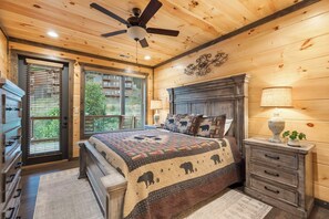 5 bedrooms, iron/ironing board, WiFi, bed sheets