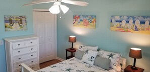 3 slaapkamers, een strijkplank/strijkijzer, wifi, beddengoed