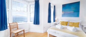 Victoria House – Sleeps 8  - Parking  - Sea Views  - Outside Space