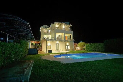 Relax in the private Luxury Villa Dion and enjoy your vacation in Messinia.