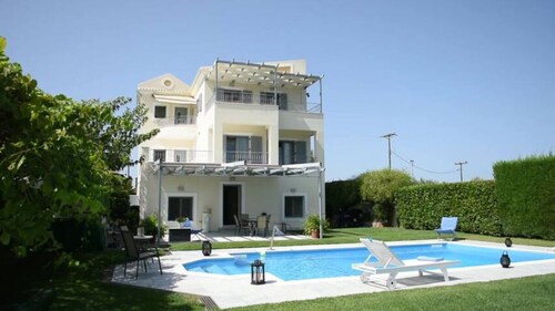Relax in the private Luxury Villa Dion and enjoy your vacation in Messinia.