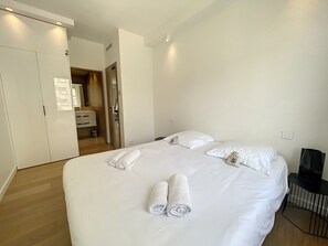 2 chambres, fer et planche à repasser, lit parapluie, Wi-Fi