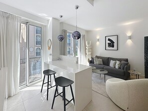 Flat-screen TV - Armenonville Premium 2BR 2 baths, balcony parking Croisette Olam Properties (Cannes)