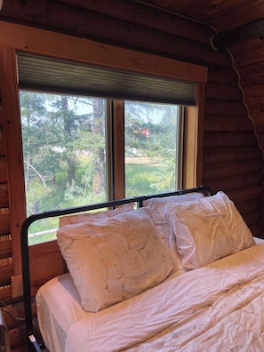 1 habitación, escritorio, wifi gratis y ropa de cama