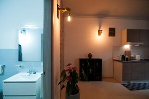 Dusche, Haartrockner, Bidet, Handtücher