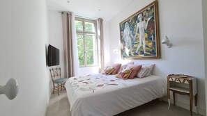 2 habitaciones, tabla de planchar con plancha y wifi gratis 