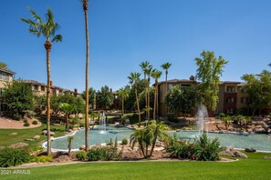 Pool - Exceptional Location⛲️🌴🌄perfect couple get away ❤️Newly remodeled🌞 (Phoenix)