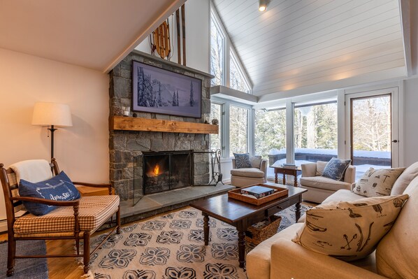 Smart TV, fireplace, offices, printers