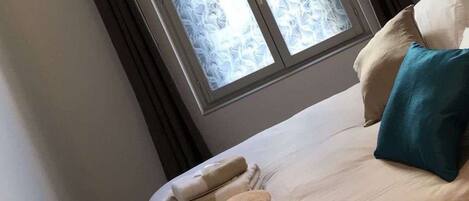 1 soverom, sengetøy og rullestolvennlig