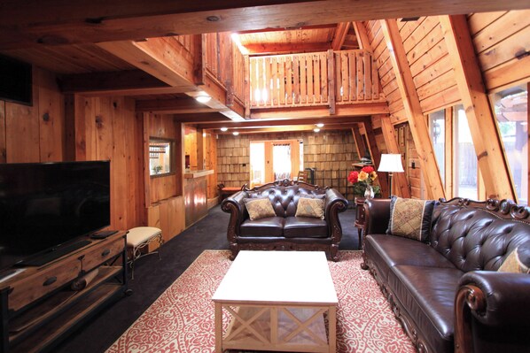 Smart TV y chimenea
