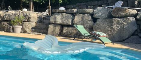 Piscina all'aperto, una piscina riscaldata