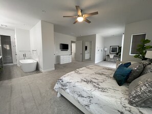 3 bedrooms, iron/ironing board, free WiFi, bed sheets