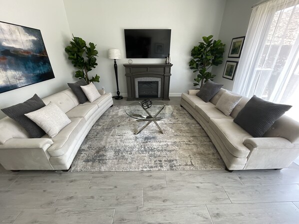 Téléviseur connecté, foyer