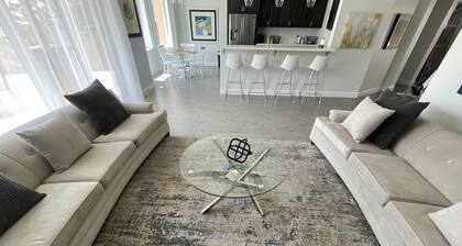 New Spacious 3-Bedroom House Minutes from River, Desert, & Town