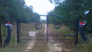 Unclassified image, 5 of 20, button - Happy Place (Poplarville)