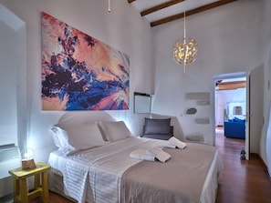 2 عدّة غرف نوم ومكواة/لوح كي وخدمة الإنترنت