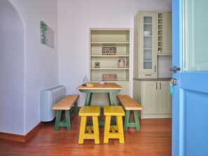 تناول الطعام